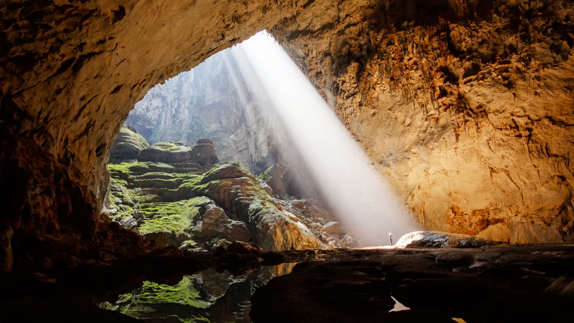 Tour One Of Worlds Largest Caves On Back Of A Drone