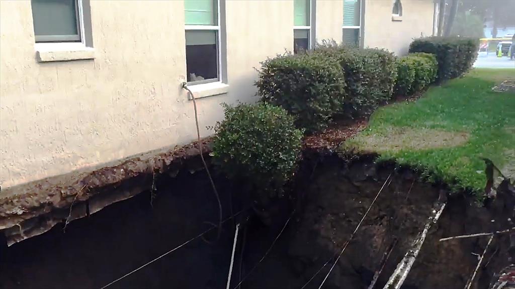 Huge Sinkholes Open In A Florida Retirement Community